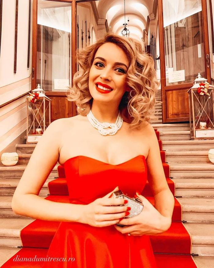 Diana Dumitrescu Mireasa : Cum și-a cunoscut soțul Diana Dumitrescu, prezentatoarea ... - Haideţi să vedem şi noi, aşadar, câteva cadre cu frumoasa rochie de mireasă, creată de diana.