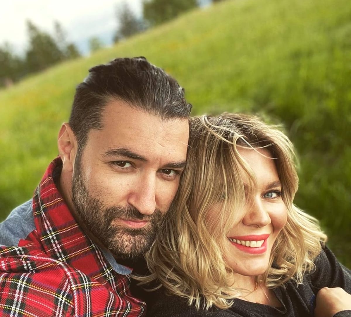 Gina Pistol A Ajuns Acasă Cu Fetița Smiley Declarații Emoționante Despre Prima Noapte In Trei Este Minunată Galerie Foto Galerie Foto Stiri Vedete Si Evenimente Viva Ro