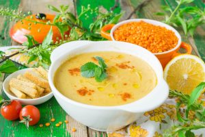 Supă cremă de linte. Rețetă de post cu puține calorii