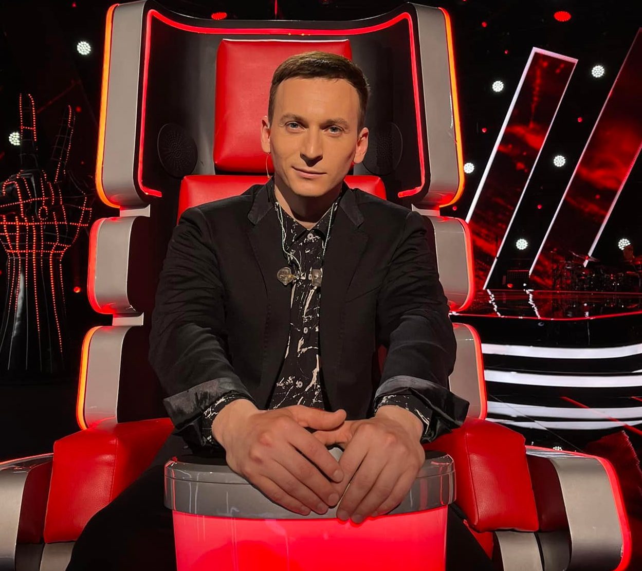 Cine este Denis Roabeș de la Vocea României. Cum șia cunoscut actuala iubită „Este...” Viva.ro