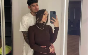 Florinel Coman și Ioana Timofeciuc și-au botezat fetița. Cine sunt nașii copilului