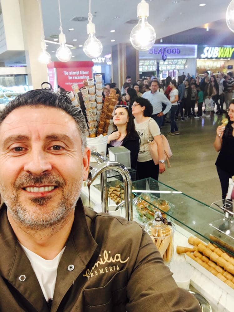 Chef Alexandru Sautner în bucătărie