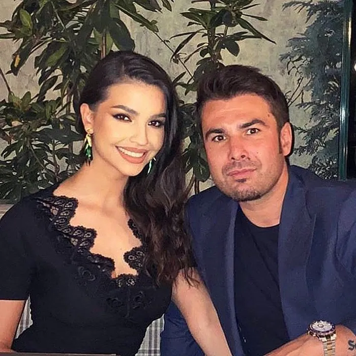 Imagine cu Adrian Mutu și familia sa