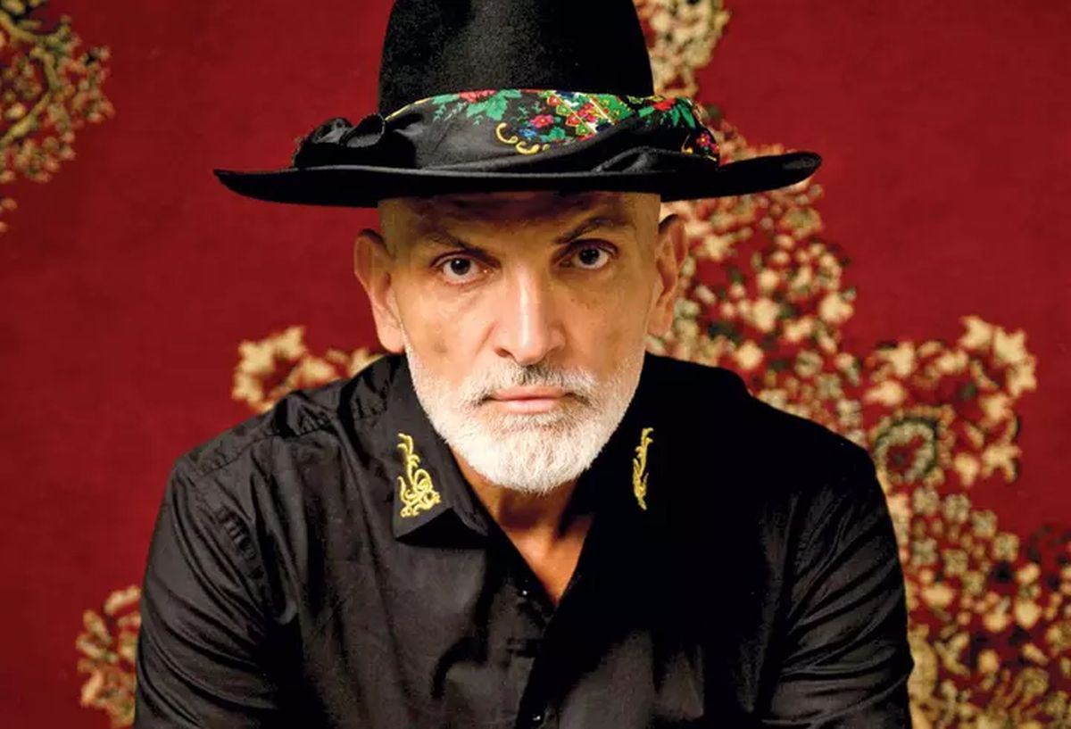 Prin ce experiențe dure a trecut Damian Drăghici la 18 ani, când a fugit din România comunistă: "Dacă nu ieșeam pe stradă să cânt, nu aveam bani nici măcar de mâncare" / EXCLUSIV