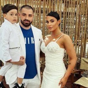 Cum a reacționat Betty Salam când un fan i-a reproșat că o altă femeie îi crește copilul, după divorțul de Cătălin Vișănescu: „Nepoții tăi îi vor spune alteia mamaie! A fost alegerea ta!”