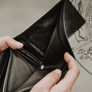 Horoscop 17 aprilie 2026. Pierderi mari pe plan financiar pentru două zodii