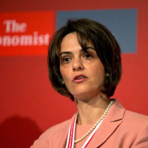 Cine este Delia Velculescu, posibila propunere pentru un premier tehnocrat după consultările de la Cotroceni. Are 51 de ani și este supranumită de presa elenă „Doamna Draculescu”