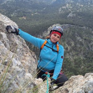 Alpinista Cristina Constantina Dinu a murit în timp ce escalada cel mai înalt munte din Spania. Prietenii sunt în stare de șoc: „Ai plecat de pe lumea asta făcând ceea ce iubeai cel mai mult”