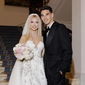 Prin ce peripeții a trecut Andreea Bălan la nunta cu Victor Cornea, fără ca invitații să știe: „Când organizezi ceva măreț, adică mai dificil, normal că mai apar și probleme. Ne-a salvat Flick!”