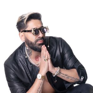 Connect-R explică de ce nu s-a făcut preot, deși a vrut asta, înainte să se lanseze în muzică: „Să-ți dedici viața lui Dumnezeu întru totul înseamnă să fii un om 100% vindecat” / EXCLUSIV