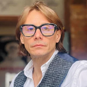Marius Manole, mesaj pentru PSD, înainte de votul moțiunii împotriva lui Ilie Bolojan: „Sunt în partid și oameni buni. Dărâmați linia întâi, îndrăzniți”