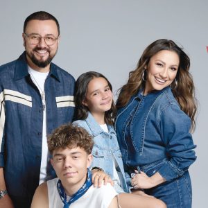 Andra, Cătălin, Eva și David Măruță, într-un interviu-eveniment în VIVA! de iunie: „Dincolo de toată agitația, încercăm să păstrăm lucrurile care contează cu adevărat: mesele împreună, serile în care povestim, momentele simple” / EXCLUSIV