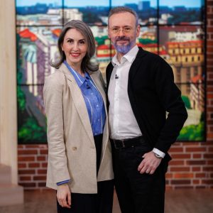 Elena, soția lui Mihai Albu, susține că nu s-au certat niciodată în cei 4 ani de relație: „Nu am ridicat tonul, nu ne-am jignit. Acest bărbat mă provoacă să îl cer, zi de zi, în căsătorie, deși suntem căsătoriți”