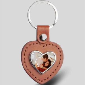 Brelocuri personalizate – micul detaliu care face marea diferență