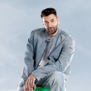 Cum se raportează Smiley la celebritate, după 25 de ani de succes în carieră: „E o uriașă satisfacție faptul că te ascultă mulți, cât mai mulți, însă după fiecare succes te întorci la tine” / EXCLUSIV