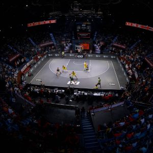 Baschetul 3×3 revine la Circ: Spectacol la înălțime cu jucători de top din clasamentul mondial și artiști acrobați din toată lumea