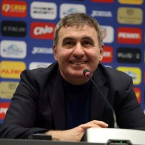Cum arată casa modestă, din comuna Săcele, în care a copilărit Gigă Hagi: „Am ţinut să-i duc acolo şi pe copiii mei când au crescut!”/ Cui i-a donat „Regele” locuința