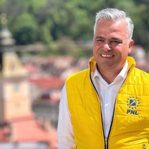 Adrian Veștea își anunță candidatura la șefia PNL: „Este nevoie de o schimbare profundă de optică la vârful partidului”. Ce îi cere lui Ilie Bolojan