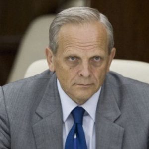 Cum arată Theodor Stolojan, fostul premier al României, la 83 de ani. În anul 2004, se retrăgea din cursa prezidențială din cauza problemelor de sănătate / Ce pensie are