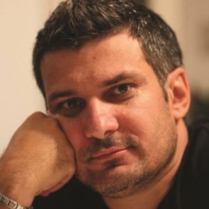 Adi de la Vâlcea își renovează vila în care locuiește de 23 de ani: „A venit momentul să îi fac un refresh total. Cert e că în casa asta voi muri. Aici rămânem, alta nu mai fac”