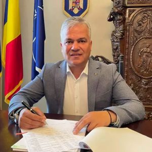 Premierul desemnat depune astăzi la Parlament lista de miniștri și programul de guvernare. Cine ar putea face parte din Guvernul Veștea: „Vor fi și tehnocrați”