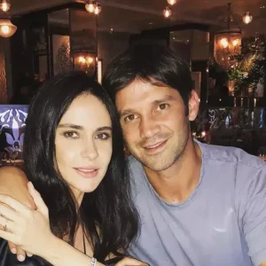 Imagini rare cu Adelina și Cristi Chivu! După cele două trofee câștigate de antrenor, au plecat în vacanță, în Mykonos. Cu ce cuplu celebru din România se distrează pe insula milionarilor