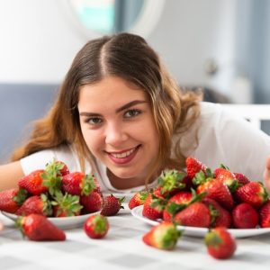 Ce se întâmplă în corpul tău dacă mănânci căpşuni în fiecare zi