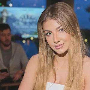 Codruța Filip recunoaște că nu duce lipsă de pretendenți după divorțul de Valentin Sanfira. Ce spune despre o nouă relație: „Primesc mesaje!”