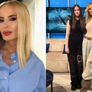 Daniela Gyorfi păstrează hainele și încălțările  pentru fiica ei, Maria: ”Nu m-am îndurat să le dau. Am și acum pantofii de la nuntă. Eu sunt pe vechi, pe comunism” / EXCLUSIV