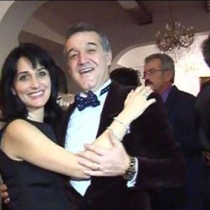 Soția lui Gigi Becali, apariție rară la sfințirea bisericii de 10 milioane de euro din Pipera, finanțată de latifundiar! Cum arată Luminița Becali la 56 de ani
