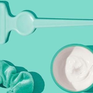 De ce contează produsele folosite atunci când îți schimbi culoarea părului