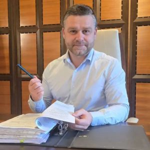 Ciprian Ciucu a primit aprobare să plece 9 zile în vacanță în Portugalia: „Plec în concediu, ca tot omul” / Primarul Capitalei se află sub control judiciar într-un dosar de luare de mită