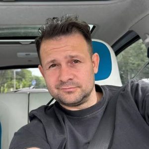 Magicianul Robert Tudor, oprit la graniță, în Bulgaria, și amendat cu 400 de euro: „Nu m-au iertat! Ce să fac? Să mă întorc din drum? Nu!” / Ce s-a întâmplat