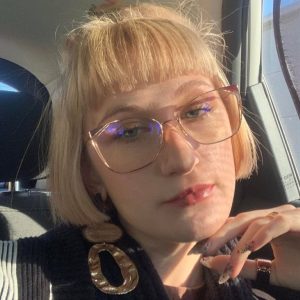 Piron Iris Anastasia, fata dată dispărută, a fost găsită moartă, pe calea ferată! Tânăra de 22 de ani, din București, dispăruse pe 24 iulie / Anunțul Poliției Capitalei