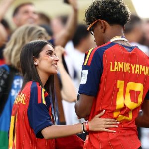 Cine este iubita lui Lamine Yamal. Ines Garcia Santos a dezvăluit cum l-a cunoscut: „Mi-ar plăcea să vă spun că l-am văzut într-un aeroport sau că ne-am ciocnit unul de altul, dar nu!”