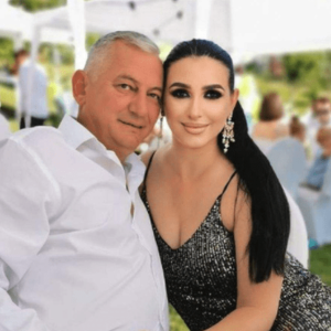 Mirela Banias de la Insula Iubirii sărbătorește 7 ani de căsătorie cu afaceristul Vasile Tecar: „Tot pe tine te-aș alege!”. Cum arată fosta concurentă în prezent