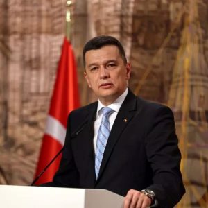 Sorin Grindeanu consideră că AUR și George Simion îl ajută pe Ilie Bolojan să rămână premier, deși este demis de două luni: „Prin ceea ce au făcut în aceste săptămâni, ei sunt cei care l-au menţinut în funcţie”