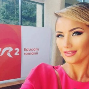 Cum a ajuns Stela Popa din Republica Moldova să prezinte știri la TVR 2: „Mi s-a mai împlinit un vis din copilărie. Prima basarabeancă la un pupitru de ştiri din România!” / Este soția lui Dan Dungaciu de la AUR
