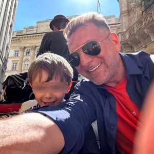 Vești bune pentru fiul lui Christian Sabbagh după al doilea autotransplant cu celule stem: „Suntem uimiți de progresele făcute într-un timp relativ scurt” / Ce presupune intervenția