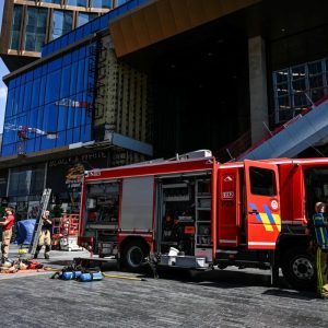 Un român a murit, iar altul a fost grav rănit în incendiul clădirii OXY din Bruxelles. Anunțul făcut de Ministerul Afacerilor Externe