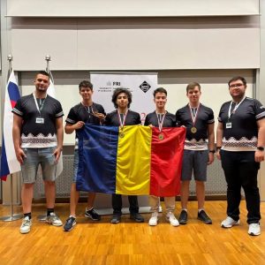 Patru medalii de aur și una de argint pentru România, la Olimpiada de Informatică a Europei Centrale și Olimpiada Europeană de Geografie