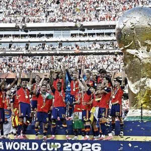 Spania a câștigat Cupa Mondială 2026, după ce a învins Argentina în prelungiri. Donald Trump le-a înmânat trofeul campionilor, iar Shakira, Madonna, Justin Bieber și BTS au făcut show total