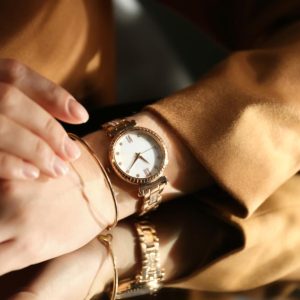Cum alegi dimensiunea potrivită pentru un ceas în funcție de stilul tău – 5 pași practici