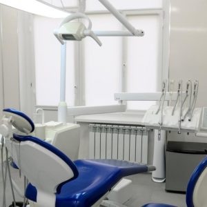 Ce componente are un unit dentar și cum influențează fluxul de lucru?