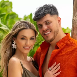 Ce s-a întâmplat cu Ella Vișan și Andrei Lemnaru după experiența de la Insula Iubirii. Ea a avut o relație cu Răzvan Kovacs, iar el s-a mutat înapoi în România