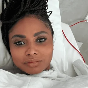 Coșmarul lui Laurette după procedura aquafilling și cele 23 de operații pentru a scăpa de infecția care i-a pus viața în pericol: „Nu mă pot deplasa normal. Mai am cel puțin jumătate de an de recuperare”