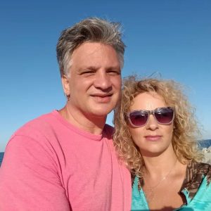 Cum se simte Mihai Onilă după ce a fost la un pas de moarte: „Astăzi mi-au scos tubul de drenaj”. Soția lui, declarații cutremurătoare: ”Am crezut că îl pierd. Medicul mi-a spus că poate muri pe masa de operație”/ EXCLUSIV