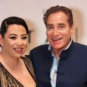 Oana Roman, acuzată că merge în vacanțe pe banii tatălui ei. De când nu mai primește sprijin financiar de la Petre Roman: „Nu o zic ca pe un reproș!”