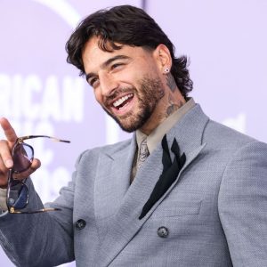 Cum arată casa lui Maluma din Medellin, orașul său natal din Columbia. Vila de lux are lift, piscină, cinematograf și o grădină impresionantă: „Mă minunez de ceea ce văd”
