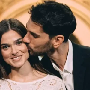 Anghel Damian i-a îndeplinit o mare dorință lui Theo Rose, chiar când cântăreața nu mai spera la nimic: „Nu te las eu să-ți pară rău de ceva pe lumea asta, viața mea!”